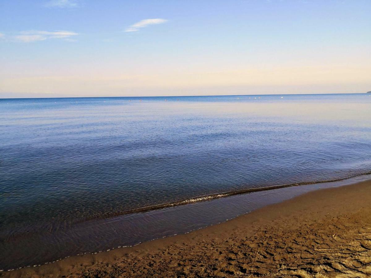 Velipojë Beachfront, Tirana Guest House מראה חיצוני תמונה